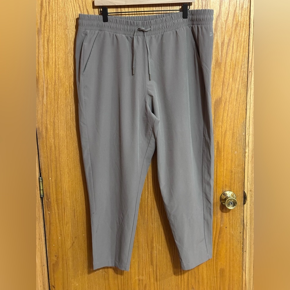 All in Motion women’s pull‎ on lightweight travel
Pant V
